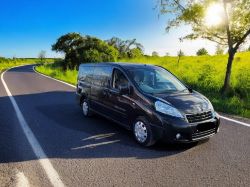 2013 (13) PEUGEOT INDEPENDENCE SE 2.0L MPV – 5 SEATER >>--NO VAT ON HAMMER--<<