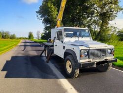 2014 (63) LAND ROVER DEFENDER 130BHP 2200CC DIESEL CHERRY PICKER >>--NO VAT ON HAMMER--<<