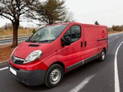 2013 (13 REG) VAUXHALL VIVARO 2.0 CDTI 90BHP LWB – 1 OWNER