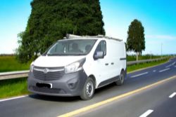 2014 (64 REG) VAUXHALL VIVARO 2900 CDTI ECOFLEX – SWB PANEL VAN – MANUAL