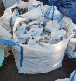 FULL DUMPY BAG 1000S APPROX -2
