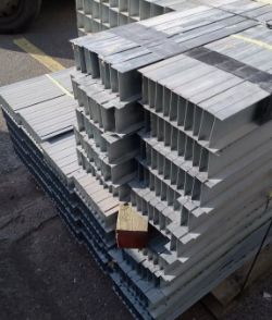 49 X DRYWALL METAL SINIAT GTEC I STUD IS70/B 3600MM X 70MM X 0.7MM