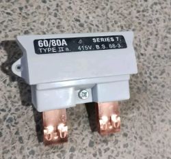 JOBLOT OF 30- WT HENLEY 415V FUSE CARRIER TYPE 2A SERIES 7 - 60/80A B.S 88-3 - NEW NO BOX -