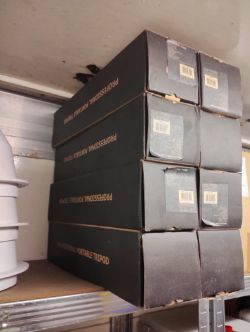 PROFESSIONAL PORTABLE TRIPOD - BLACK TP-P1 - 3 WAY HEAD - NEW BOXED JOBLOT OF 8