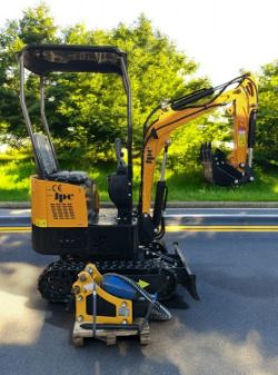 2025 NEW JPC 1.2 TON MINI DIGGER – TRACKED EXCAVATOR WITH UNUSED BREAKER
