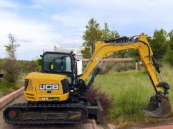 JCB 85Z-1 8.3T MIDI EXCAVATOR – 2017