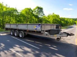 IFOR WILLIAMS LM167G3 TRI-AXLE FLATBED TRAILER