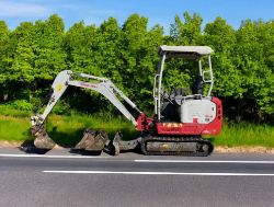 TAKEUCHI TB216 1.8T MINI EXCAVATOR (2021) – 1466 HOURS