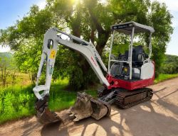 2016 TAKEUCHI TB216 1.7 TONNE EXCAVATOR – 2401 HOURS