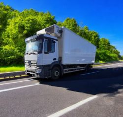 2015 MERCEDES ANTOS 1827 FRIDGE WAGON – FRIGOBLOCK UNIT – 27FT BODY