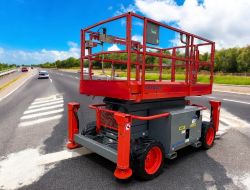 2014 SKYJACK SJ6832RT SCISSOR LIFT