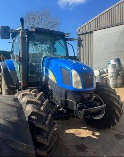 2009 NEW HOLLAND T6020 TRACTOR – 6,339 HOURS