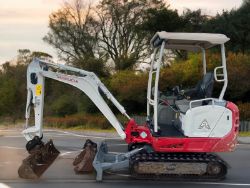 2018 TAKEUCHI TB216 1.6 TONNE EXCAVATOR HOURS: 3203