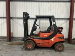 1989 LINDE H25T LPG FORKLIFT – 2,500KG, 4.5M TRIPLEX MAST