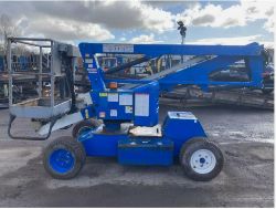 2011 NIFTYLIFT HR12 CHERRY PICKER – SELF PROPELLED ACCESS PLATFORM