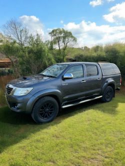 2013 TOYOTA HILUX INVINCIBLE D-4D 4X4 DCB – 3.0 DIESEL – MANUAL – GREY