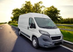 2015 (65 PLATE) PEUGEOT BOXER 333 L2H1 MWB 2.2 DIESEL VAN >>--NO VAT ON HAMMER--<<