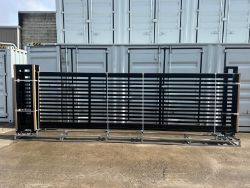UNUSED 20FT CANTILEVER ELECTRIC GATE (BLACK) WITH AUTOMATION KIT