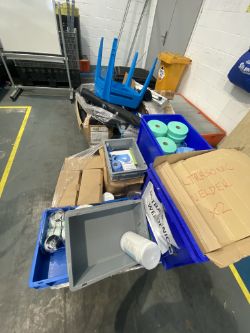 JOB LOT OF 7 X MIXED MISC PALLETS