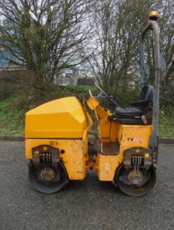 2011 TEREX TV800 VIBRATING ROLLER