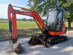 2015 KUBOTA KX71-3 – 2.8 TONNE MINI EXCAVATOR
