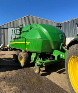 2015 JOHN DEERE L1533 BALER