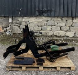 FORD 10 SERIES TRIMA LOADER BRACKETS WITH SPOOL & JOYSTICK