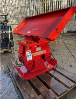 BRAND NEW - UNUSED EUROTEC VIBRATING WACKER PLATE – SKIDSTEER ATTACHMENT