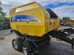 NEW HOLLAND BR740A ROUND BALER – 37,752 BALES