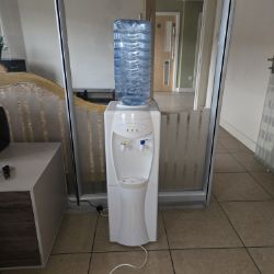 WATER DISPENSER