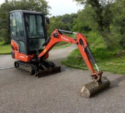 2017 KUBOTA KX016-4 1.6T MINI EXCAVATOR – 1,254 HOURS
