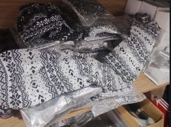 MIXED WOMEN'S LEGGINS MIXED STYLES AND SIZES- UNBRANDED - NEW - JOBLOT OF 33