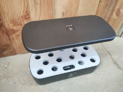HYDROPONICS GROWING SYSTEM 12-POD INDOOR HERB GARDEN STARTER KIT - NEW (NO BOX)