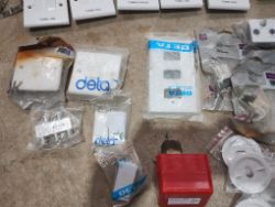 JOBLOT OF 50PCS - ELECTRICAL PLUGS, SWITCHES, CONNECTORS - TOP BRANDS - ALL NEW