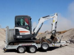 2016 BOBCAT E26 2.6T MINI EXCAVATOR + 2023 3.5T PLANT TRAILER