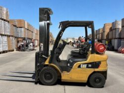 CAT GP25N LPG FORKLIFT | 2,500KG CAPACITY