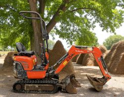 KUBOTA K008-3 MICRO EXCAVATOR – 2020 – 1412 HRS – QUICK HITCH + 3 BUCKETS
