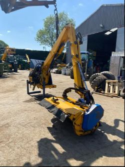 BOMFORD FALCON HEDGECUTTER – ELECTRIC CONTROLS