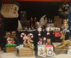 BRANDED PRODUCTS LIGHTS, DECORATIONS, WATER SPINNERS, LIGHT SCULPTURES & MUCH MORE!