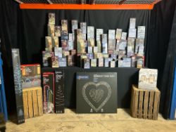 1 PALLET OF XMAS LIGHTS, DECORATIONS, WATER SPINNERS, LIGHT SCULPTURES & MUCH MORE! £2750