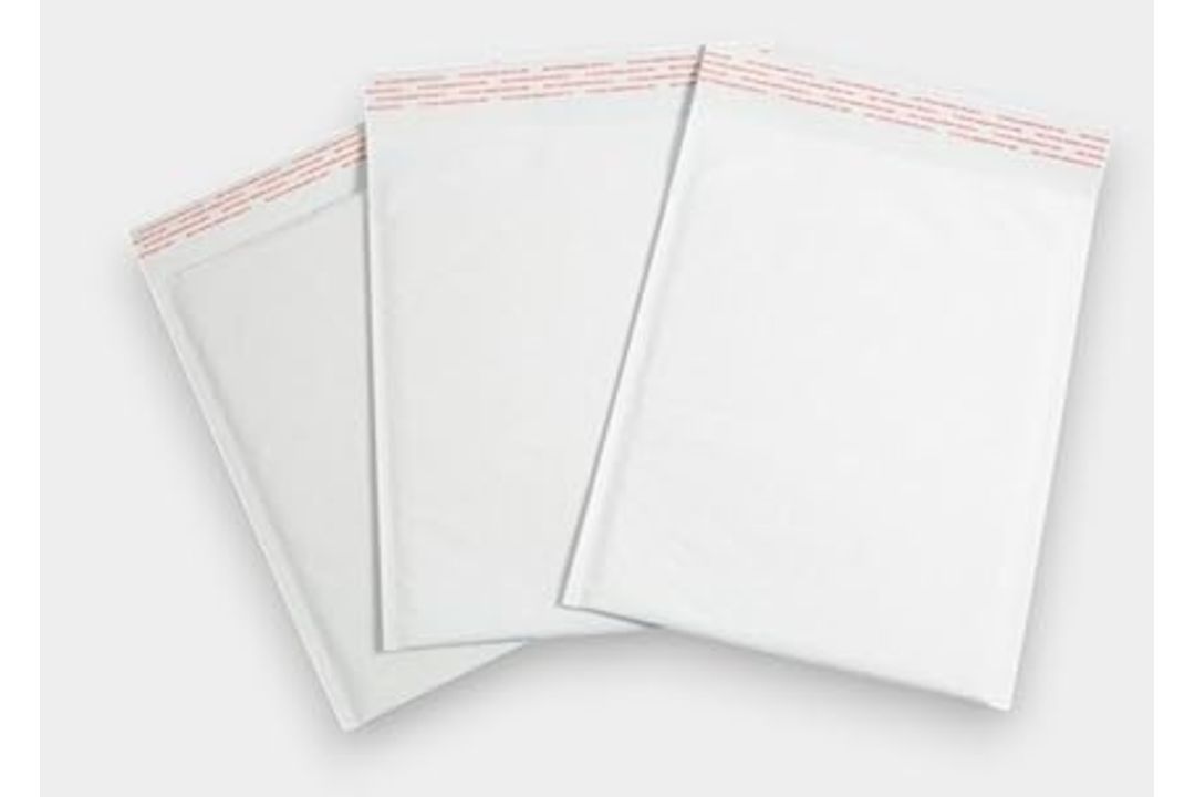 1000 BUBBLE WHITE ENVELOPES WITH PEEL AND SEAL TOUGH LIGHT PADDED (220 X 270MM) - Image 4 of 4
