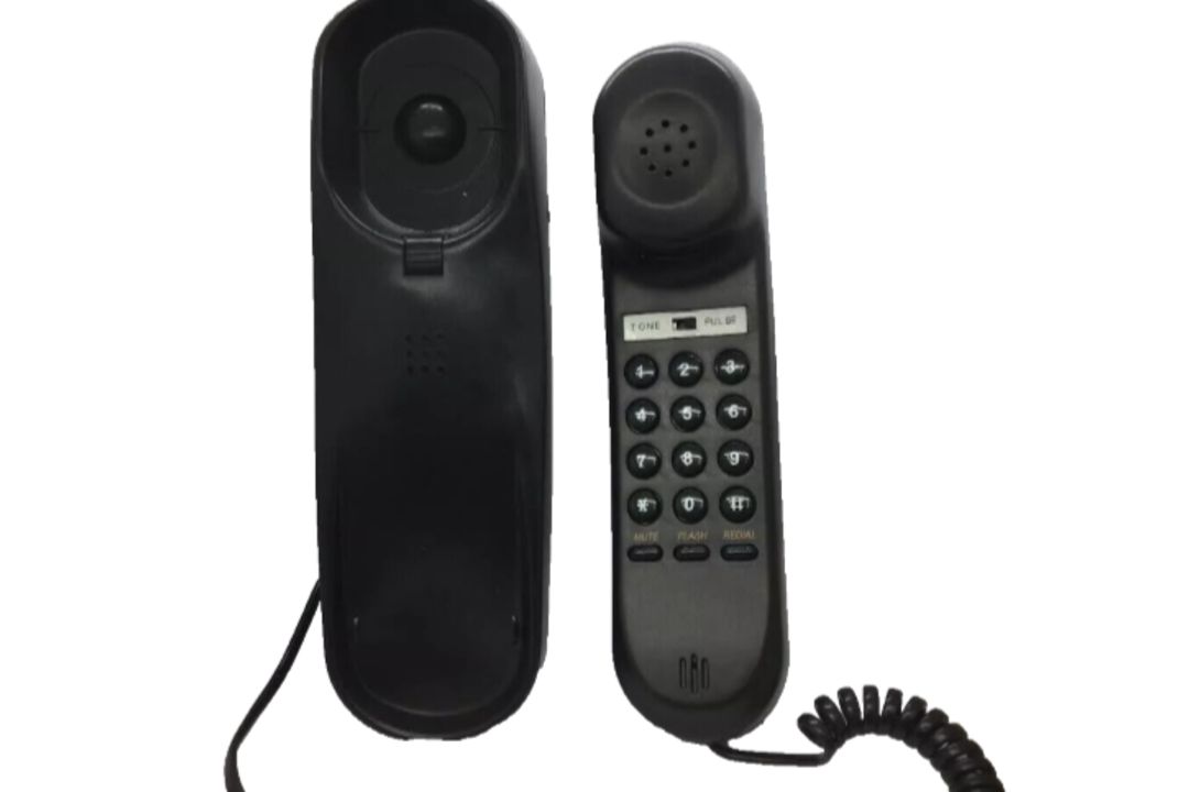 X30 PHONE WALL OR DESK CONVERTIBLE BLACK - Image 1 of 2