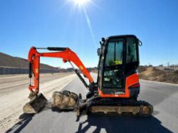 2019 KUBOTA U27-4 2.7 TONNE MINI EXCAVATOR