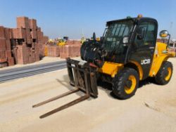 2018 JCB 520-40 COMPACT TELEHANDLER – 1,730 HOURS