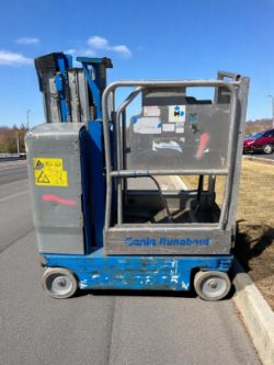 2010 GENIE GR 15 SCISSOR LIFT - ACCESS PLATFORM CHERRY PICKER