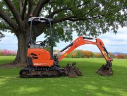2018 KUBOTA U17-3 MINI EXCAVATOR – 1.7T – Q/H – 3 BUCKETS