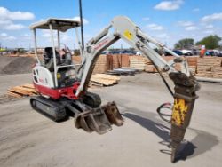 2021 TAKEUCHI TB216 1.8 TONNE MINI EXCAVATOR WITH BREAKER – 1,297 HOURS