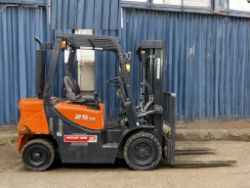 2017 DOOSAN D25 GP DIESEL FORKLIFT WITH TRIPLEX MAST