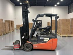 **(INCLUDES CHARGER)** 2019 TOYOTA 8FBE20T ELECTRIC 4-WHEEL FORKLIFT – 2,000 KG CAPACITY