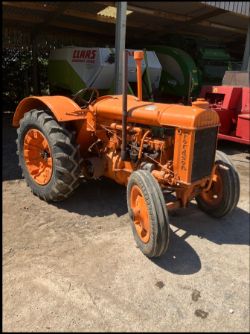 STANDARD FORDSON TRACTOR
